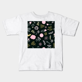 Elegance Seamless pattern with flowers Kids T-Shirt